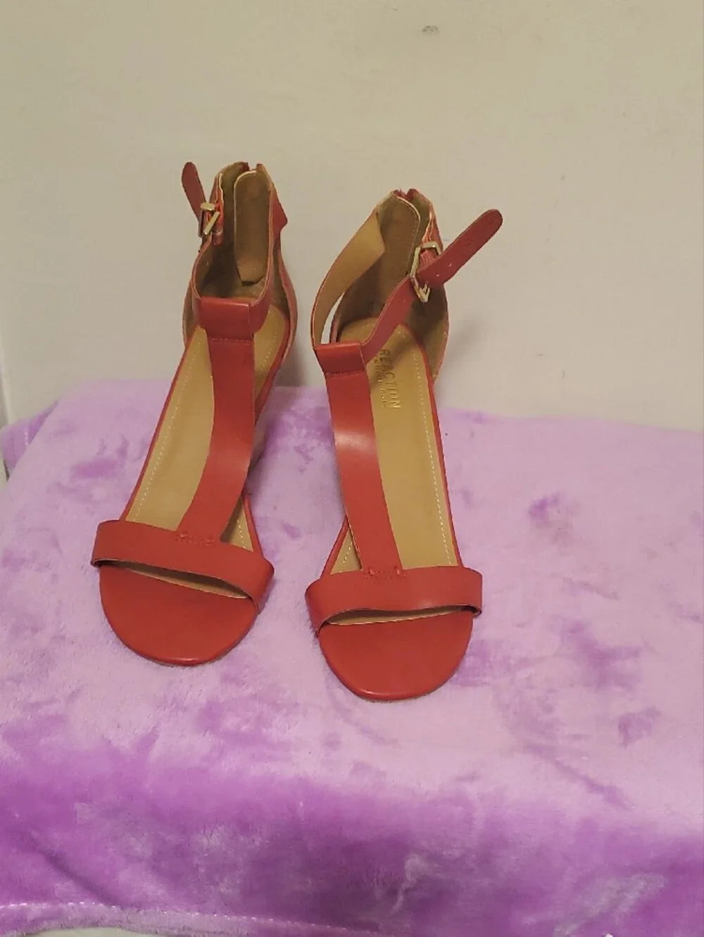 Reaction Kenneth Cole bold red